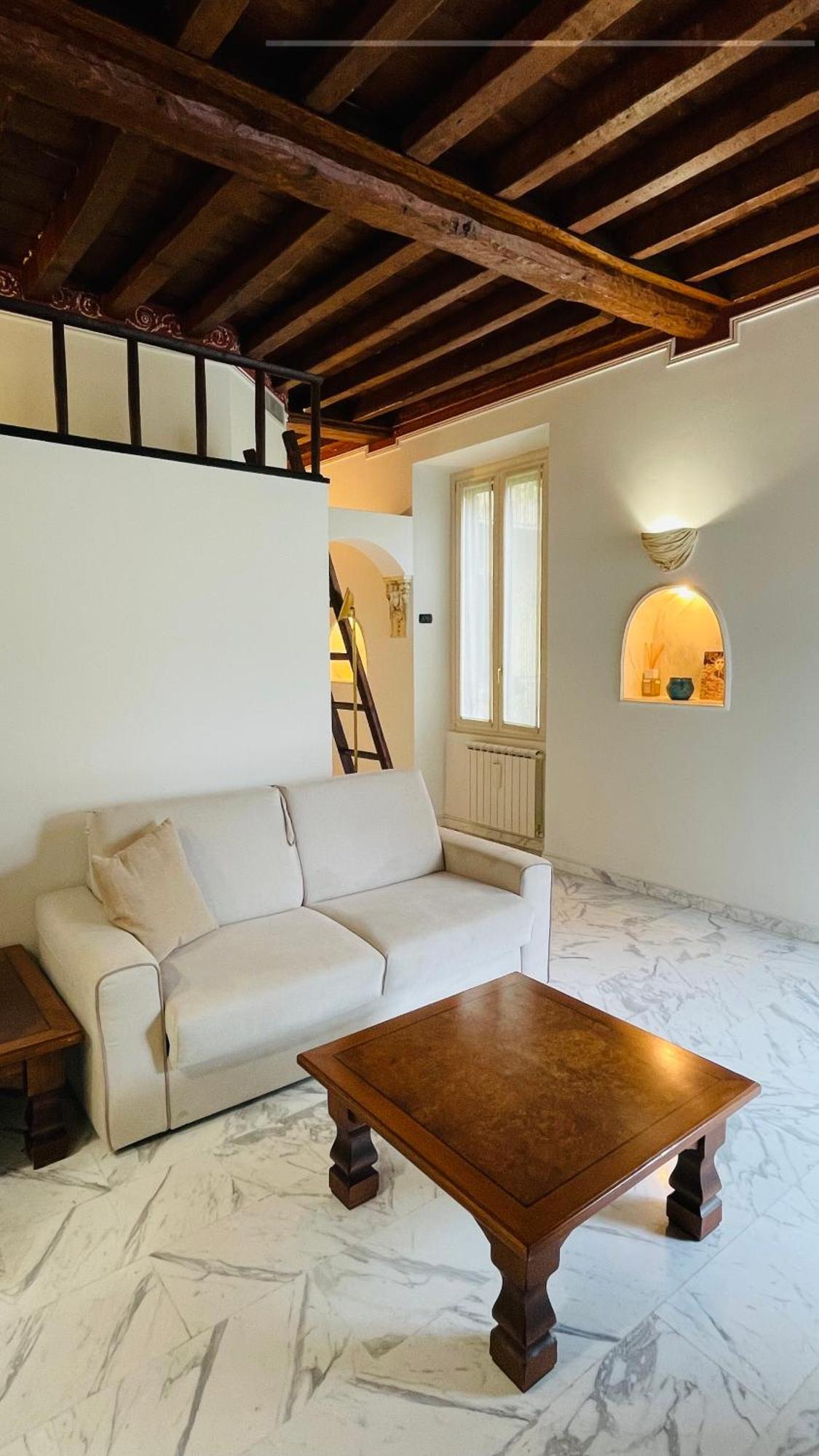 Charming Flat, Central And Close To Metro Milan Exterior photo